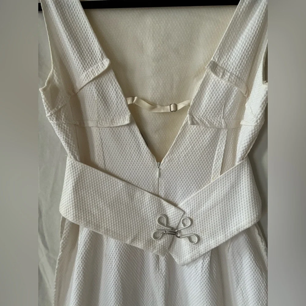 90s Vintage Dolce Gabanna White Sheath Dress - Picture 6 of 8